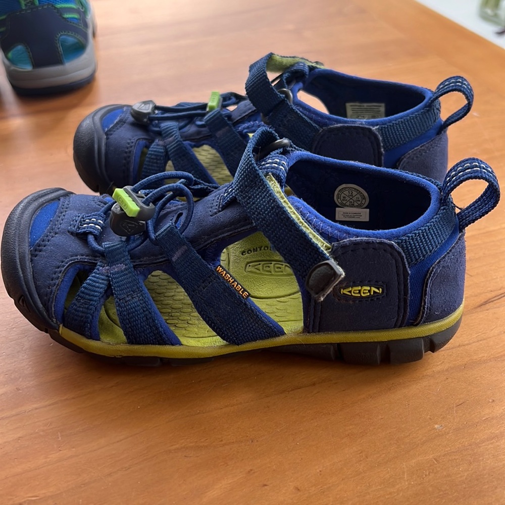 Keen Sea Camp II sandals, EUC, size 12